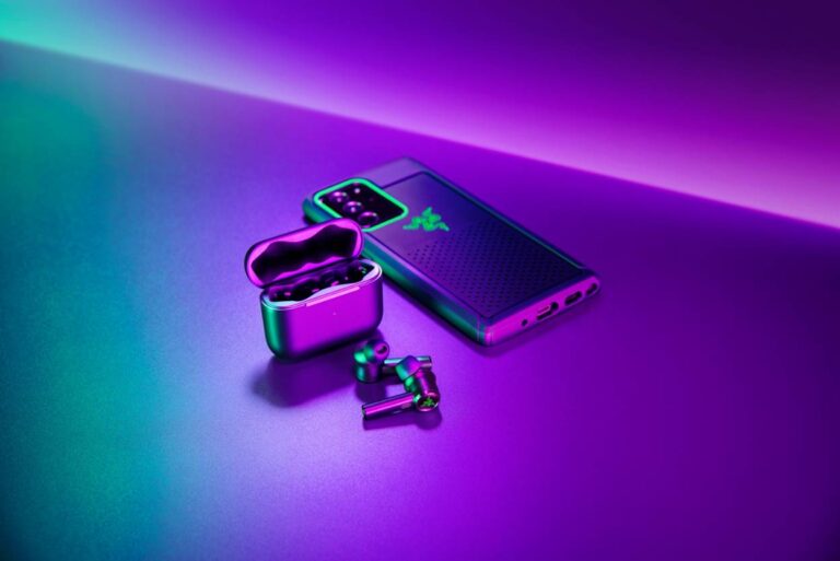 The new Razer Hammerhead True Wireless Pro earbuds.