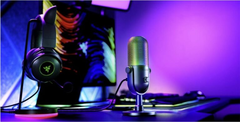Only Razer would put Chroma colors on a mic.