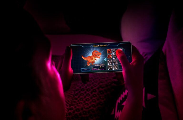Samsung Game Launcher lets you get into games instantly.