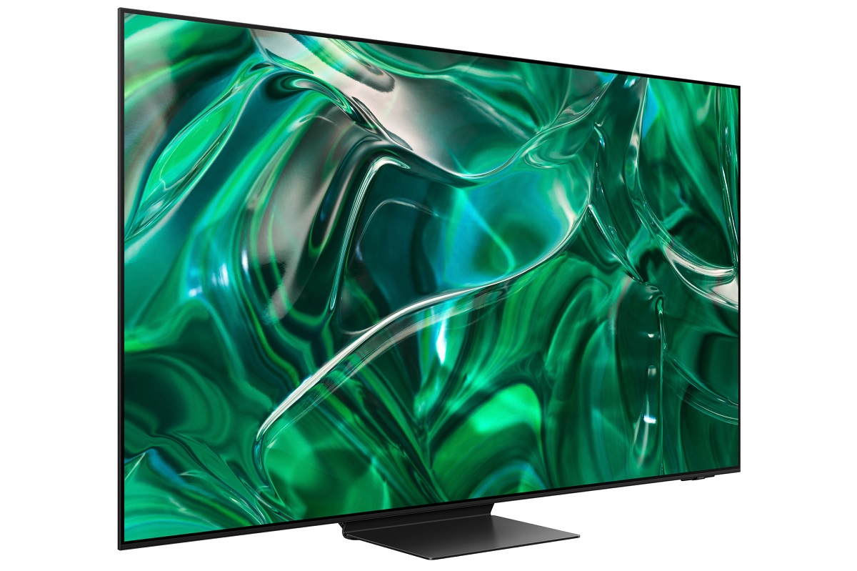 Samsung S95C features the Samsung Gaming Hub.