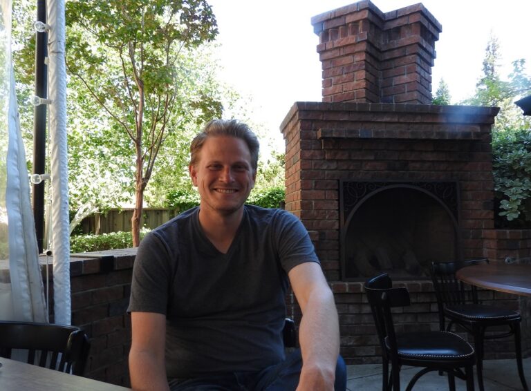 Shawn Foust is CEO of Plexchat.