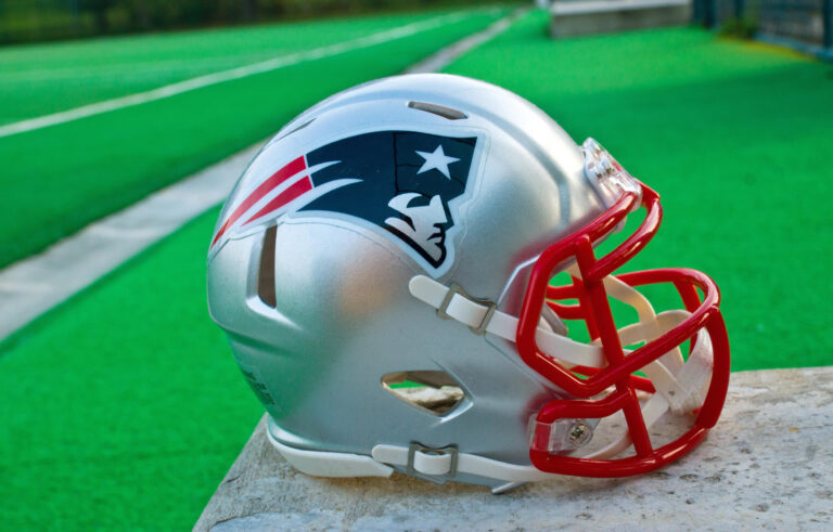 In the future, you can cheer for the Patriots or the non-Patriots team in VR!