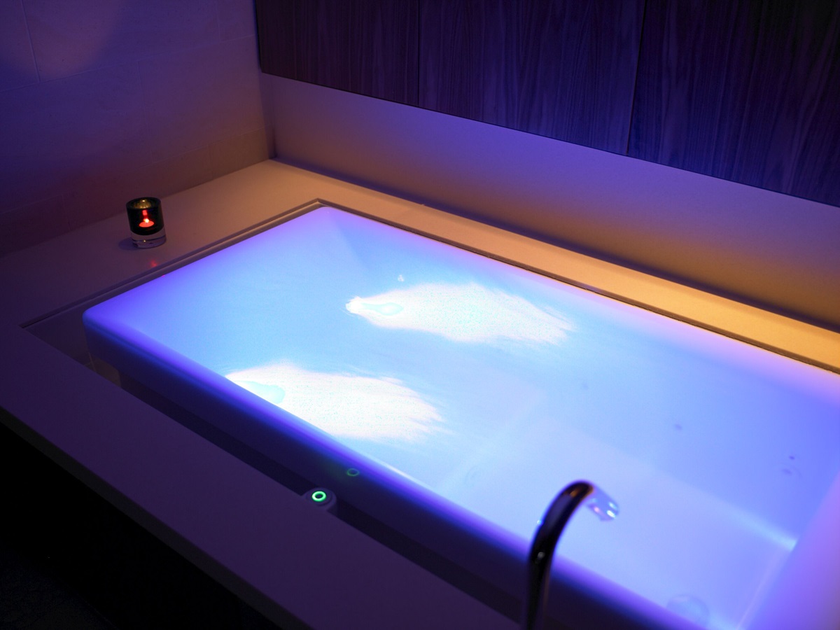 Kohler Sok drop-in bath.