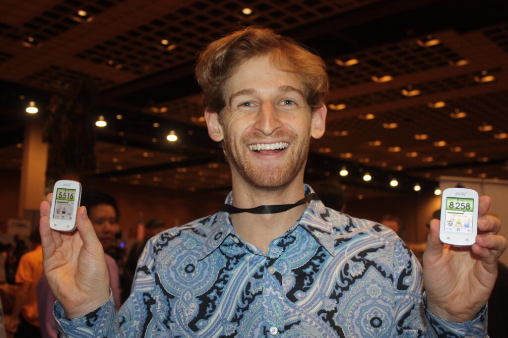 Striiv tells me I walked 8,686 steps at CES today (video)