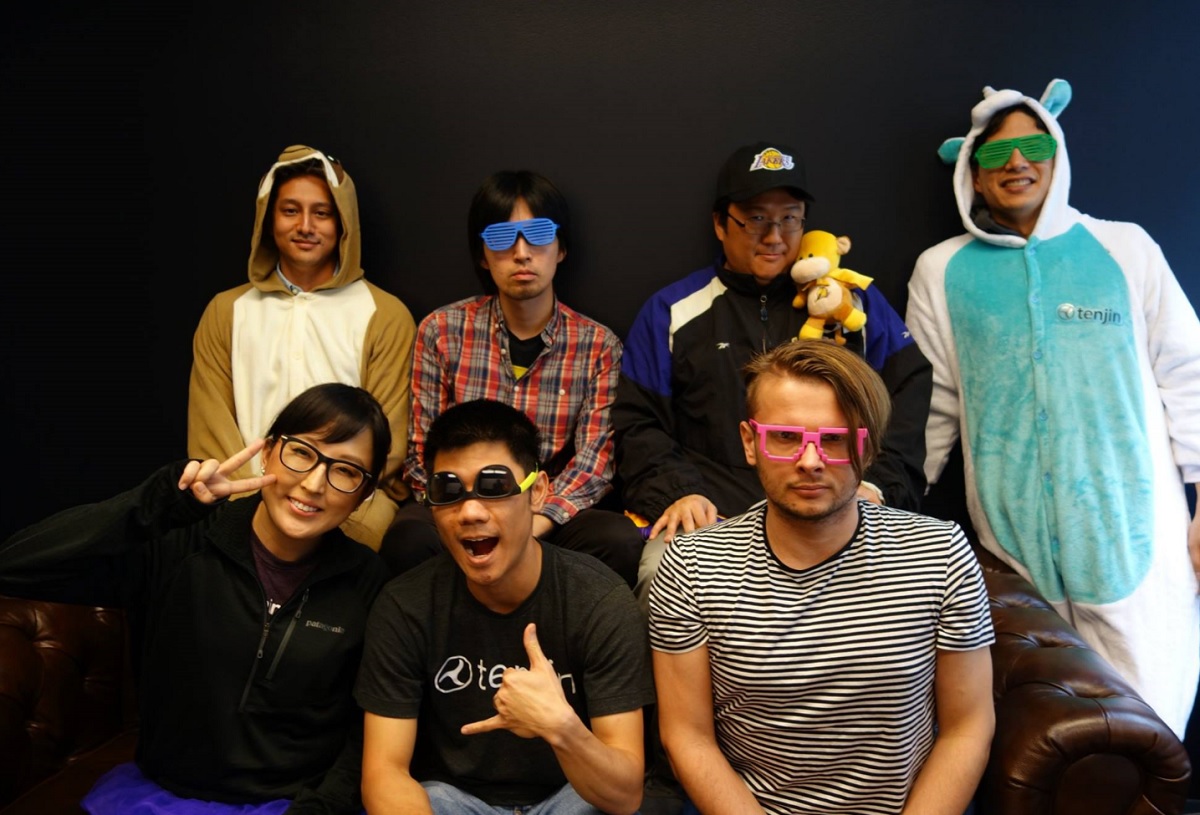 Top left to right: Amir Manji, Makoto Taguchi, Henry Oh, Christopher Farm Bottom left to right: Sunny Cha, Ricky Nguyen, Matthaus Krzykowski