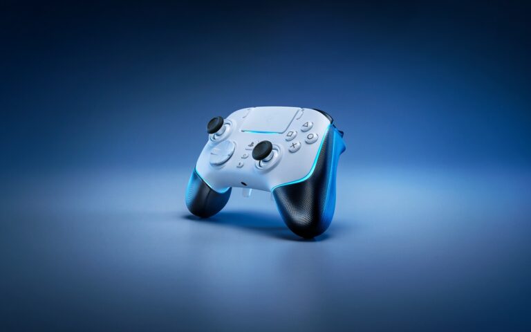 Razer's latest Wolverine game controller.