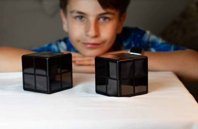13-year-old Savva Osipov created the WowCube.