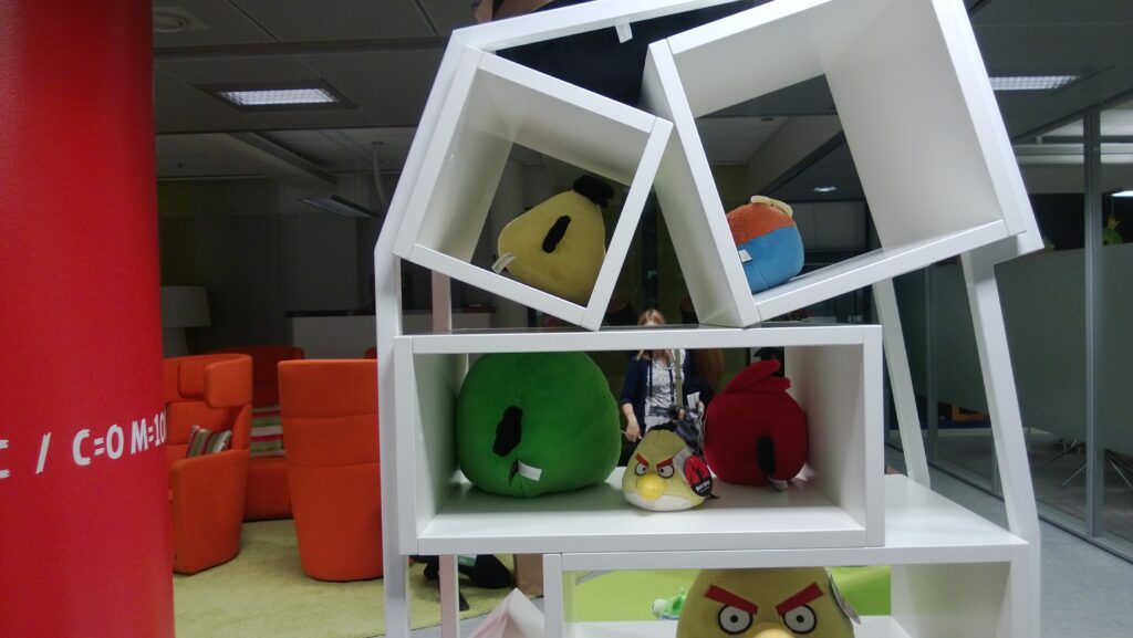 Angry Birds maker Rovio posts 2015 operating loss