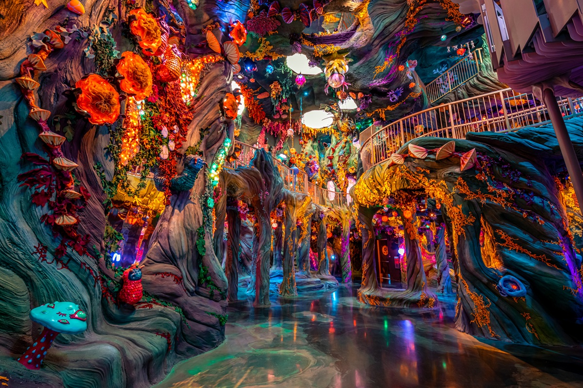 Meow Wolf convergence station with Atlas Media.