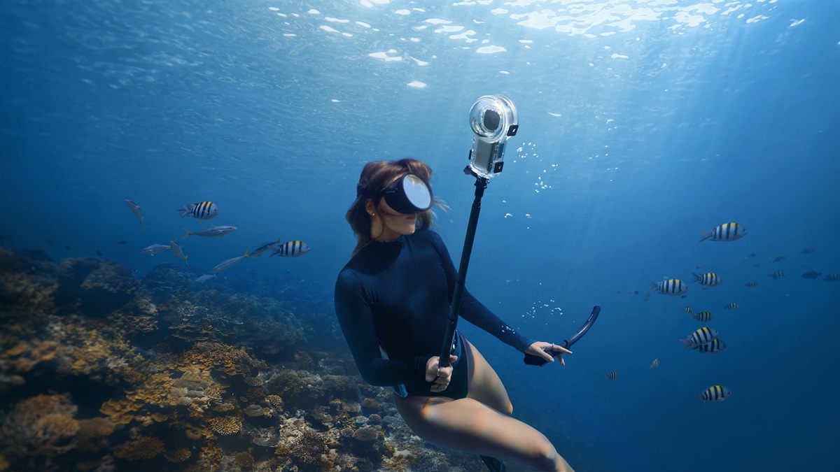 Diving with an Insta360 360-degree camera.