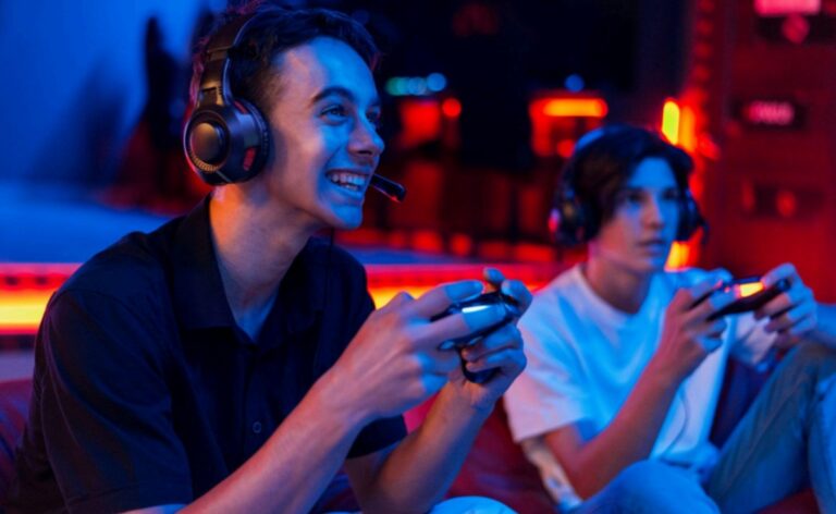Orange 142 has guide for advertising in games.