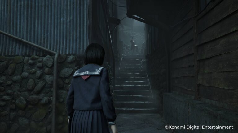 Silent Hill f screenshot of an enemy at the top of the stairs