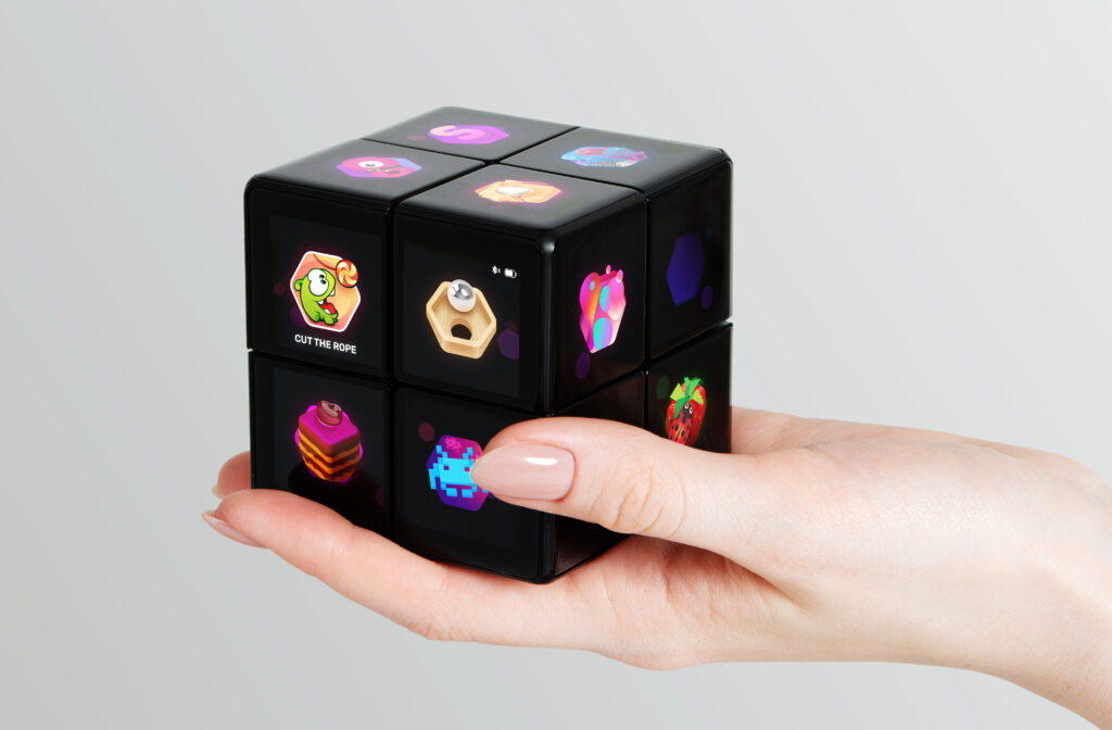Diving deep into the Rubik’s WOWcube | hands-on review